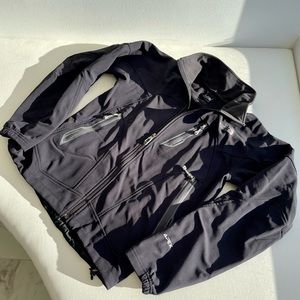 The North Face Apex Softshell Jacket Mens Size Small Black Hiking Outdoors